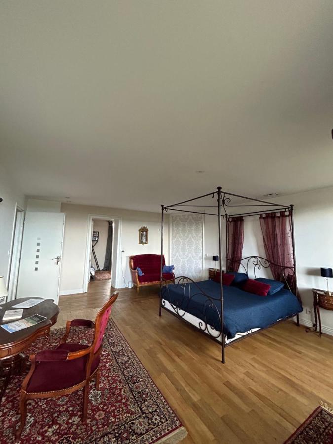 Chambre Romantique Dans Le Chateau De La Bouchatte Chazemais Экстерьер фото